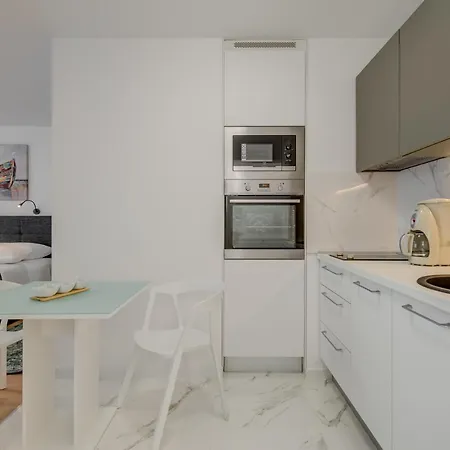 Esplanade Boutique Apartment *